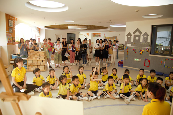 买球软件幼儿游戏怎么玩?这场展示会给你新体验(图3) 买球软件幼儿游戏怎么玩?这场展示会给你新体验(图3)