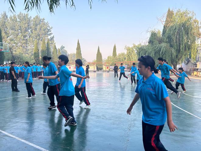 买球软件逆转叛逆游戏迷局重塑孩子自信光芒!家长必看秘籍(图4) 买球软件逆转叛逆游戏迷局重塑孩子自信光芒!家长必看秘籍(图4)