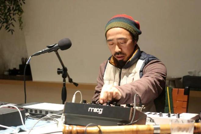 买球软件新书推荐 《和四季做游戏》:两位父亲献给孩子的童心之作(图3) 买球软件新书推荐 《和四季做游戏》:两位父亲献给孩子的童心之作(图3)